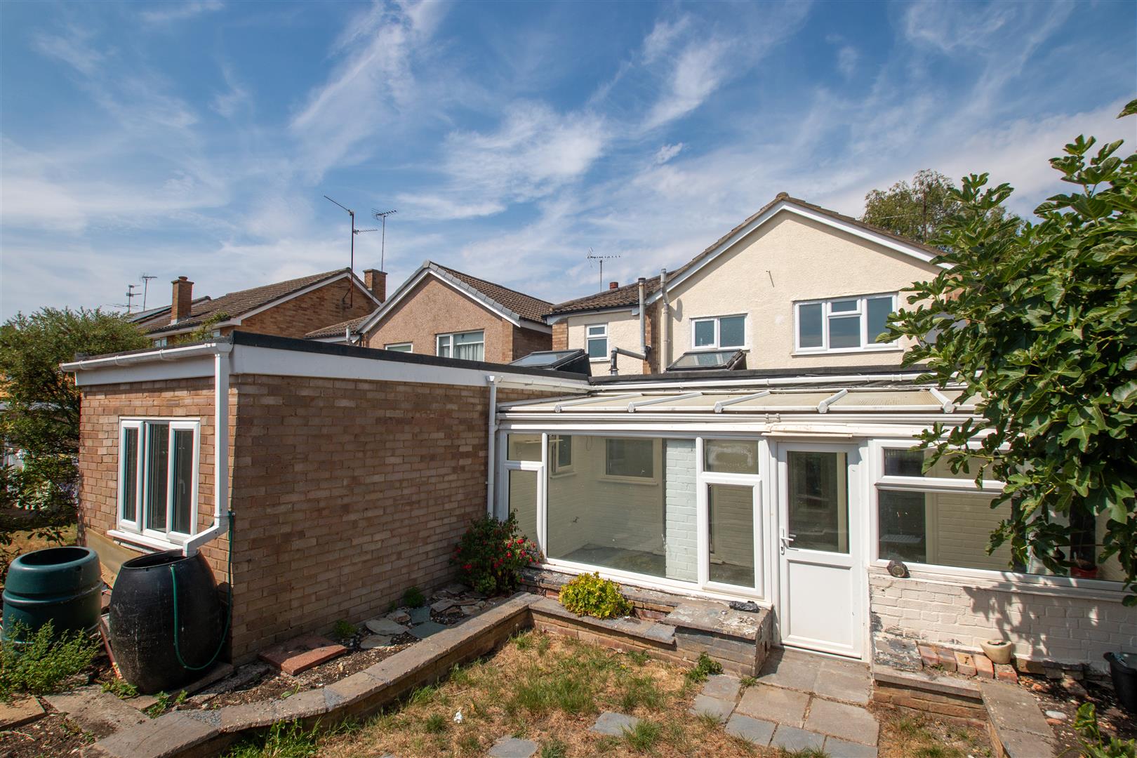 5 bed property in Buckingham Road, Milton Keynes